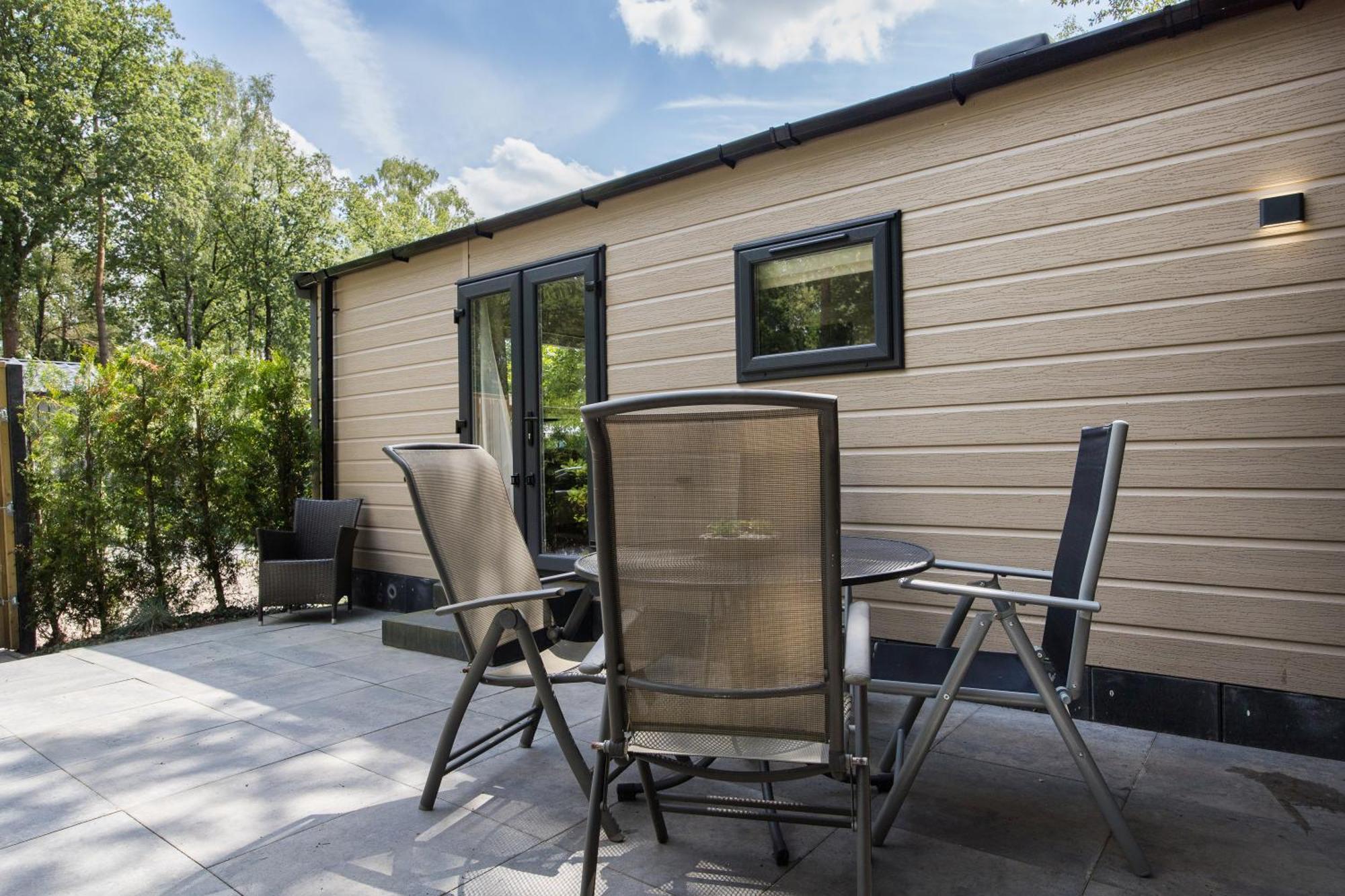 Veluwe Hoenderloo Luxury Chalet With Private Sauna And Hot Tub - Swimming Pool Tennis Court Supermarket Bowling Alley Theatre And Entertainment For Children Zewnętrze zdjęcie